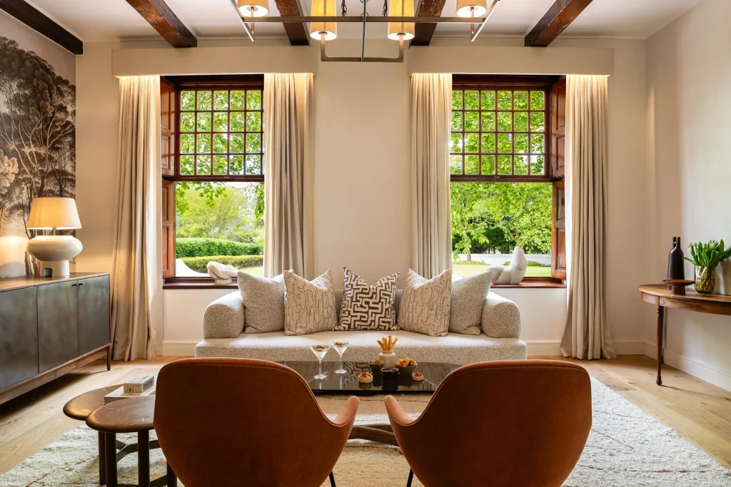 lionel-henshaw-steenberg-room20-lounge-fireplace-cape-town